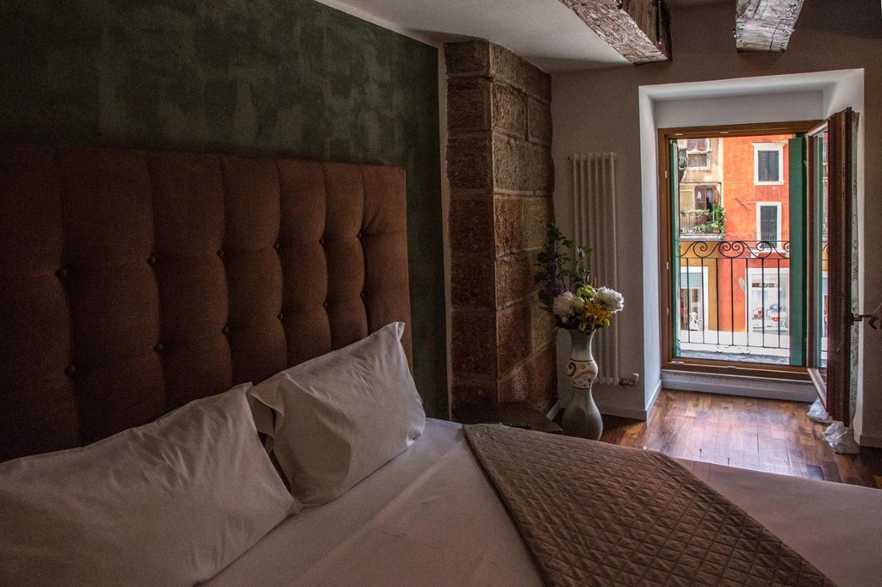 Aurelia Luxury - Piazza Delle Erbe Hotell Verona Exteriör bild