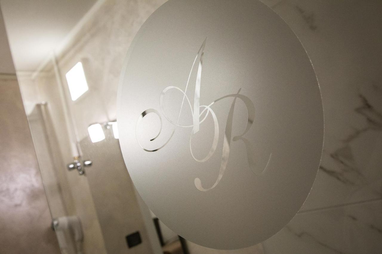 Aurelia Luxury - Piazza Delle Erbe Hotell Verona Exteriör bild