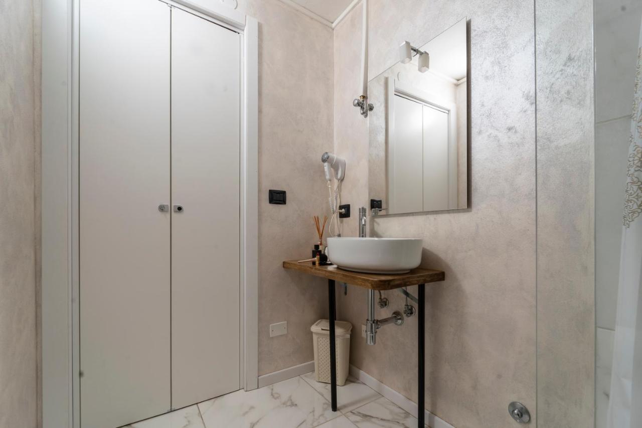 Aurelia Luxury - Piazza Delle Erbe Hotell Verona Exteriör bild