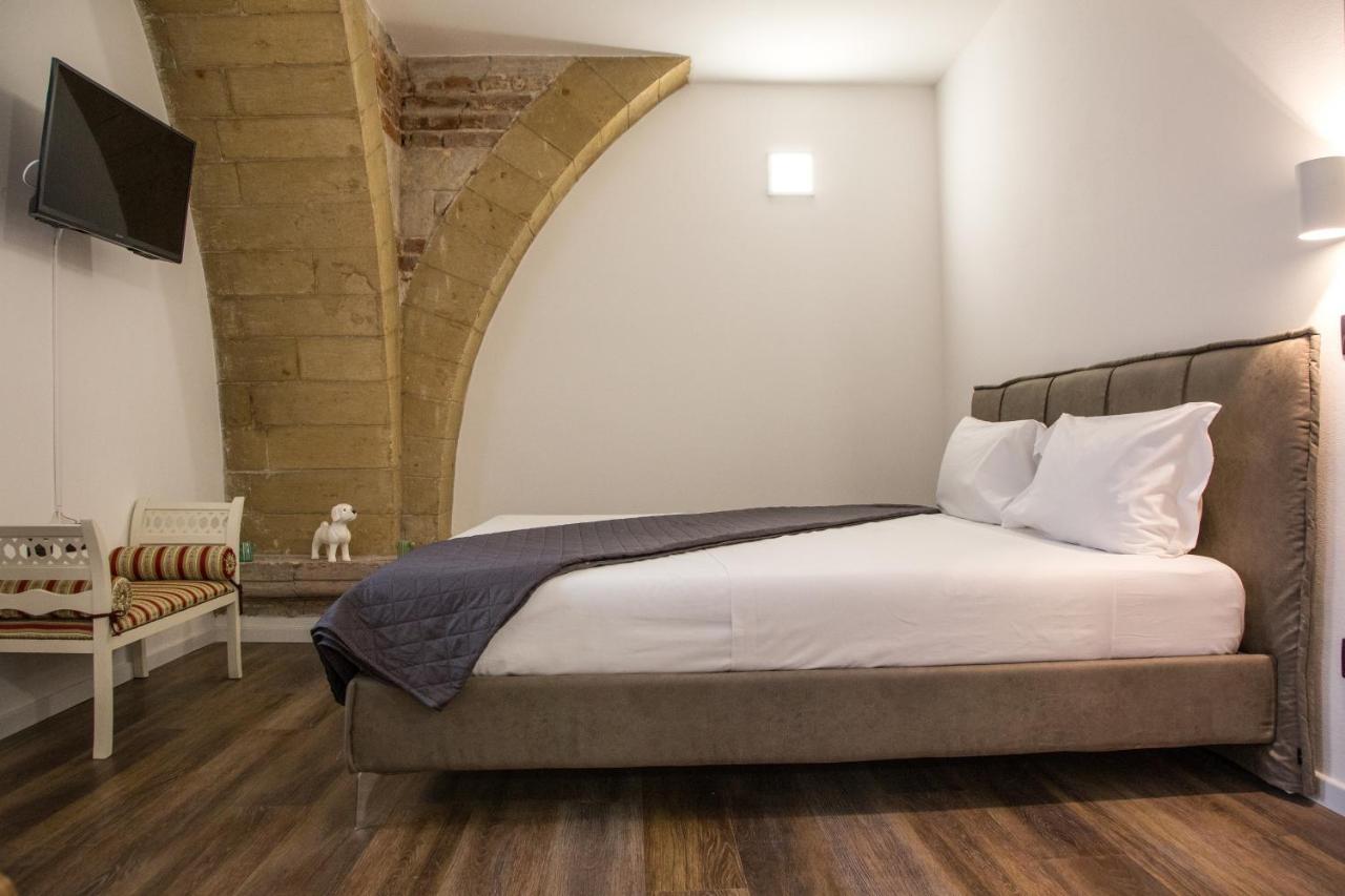 Aurelia Luxury - Piazza Delle Erbe Hotell Verona Exteriör bild